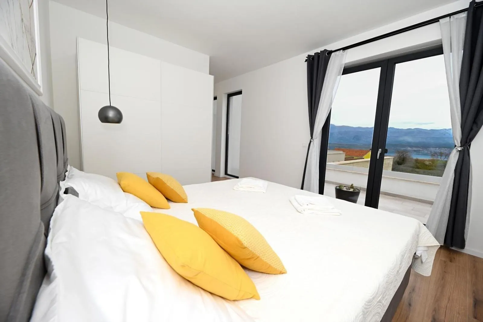 Villa Dasi S Grijanim Bazenom Posedarje Croatia