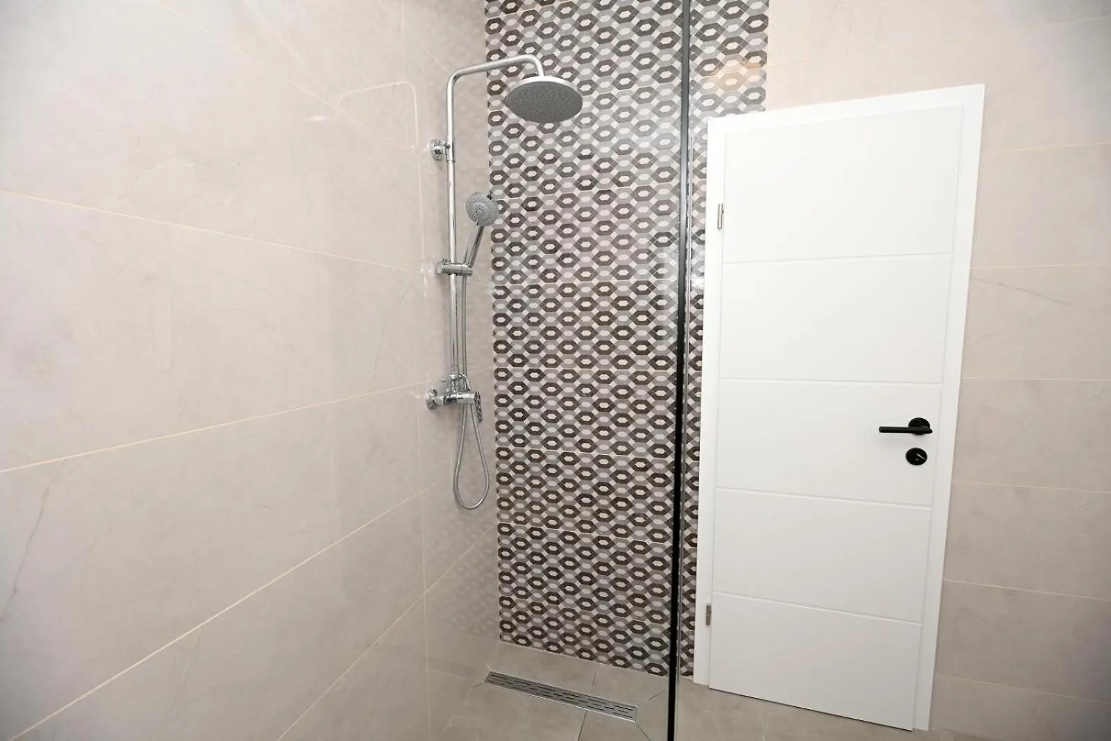 Villa Dasi S Grijanim Bazenom Posedarje